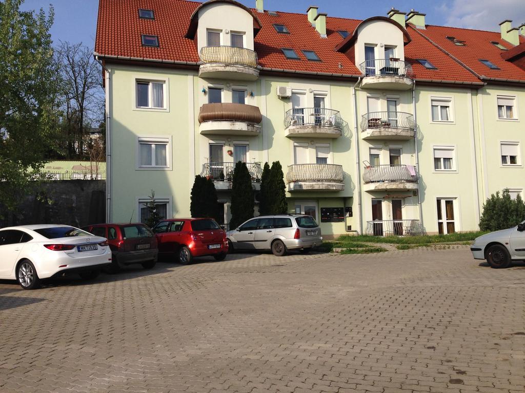 Kristaly Apartman Eger Ngoại thất bức ảnh